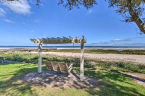 Minimalist Hilton Head Condo with Pool and Patio!